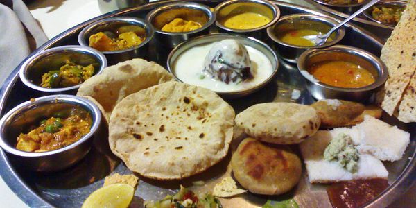 Alimentos típicos indianos – fatos de nutrição, fotos
