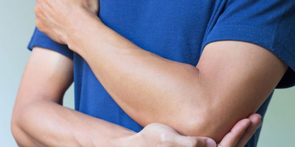 Cotovelo inchado – causas, sintomas e tratamento do inchaço do cotovelo