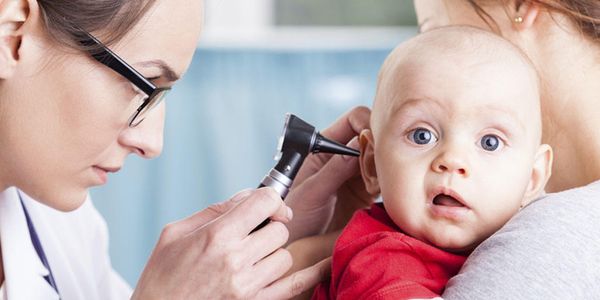 Dicas para prevenir problemas de ouvido em bebês e crianças