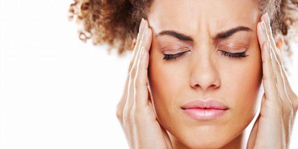 dor de cabeça na testa causa sintomas e tratamento